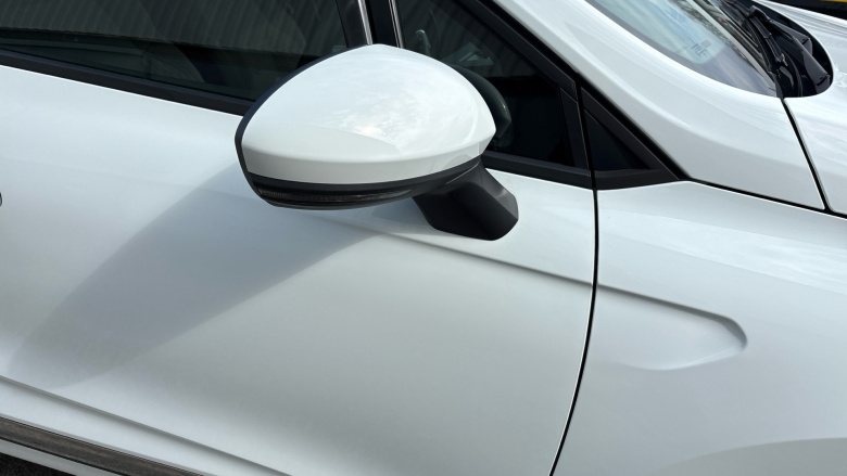 Renault Clio 1.0 TCe 100 Iconic 5dr Petrol Hatchback